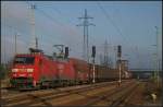 DB Schenker 152 082-4 mit gemischtem G�terzug (gesehen Berlin Sch�nefeld Flughafen 21.11.2010)