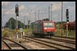 dispo-Tf Re 482 020-5 sonnt sich in der Abstellung (ex HSL, ex RBH, Eigentum SBB cargo, vermietet seit 05/2010, gesehen Stendal 19.08.2010)