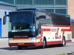 Van Hool TX16 von Dalstra Reizen aus den Niederlanden im Stadthafen Sassnitz.