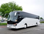 Setra 515 HD von Blaguss Reisen aus Wien in Krems.