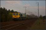 Freightliner PL 66007 / 3650 006-1 mit Eamnos in Berlin Wuhlheide, 24.04.2015. Mit firmeneigenen Wagen kam die im Jahr 2007 von EMD gebaute Lok am späten Abend durchgefahren (NVR-Nummer 92 51 3650 006-1 PL-FPL)