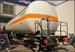 InnoTrans 2016 in Berlin: Von der Firma Wagony Swidnica S.A. kommt dieser Kesselwagen mit 113 m3 Fassungsverm�gen f�r den Transport von Nitrogen. Die Firma geh�rt zum Verbund GBRX - The Greenbrier Companies. Der Wagen tr�gt zum Zeitpunkt der Aufnahme noch keine NVR-Nummer bzw ist komplett auf Null.