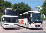 Neoplan Skyliner von HS travel service aus Deutschland und MAN Lion's Coach Supreme von HDC-Reisen aus Deutschland im Stadthafen Sassnitz.