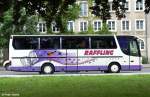 Setra S 312 HD von Raffling Reisen GmbH aus Klagenfurt, sterreich, mit Aufschrift   Kunst und Kultur auf Reisen  , fotografiert am 07.07.2012 am Friedensplatz in Dessau