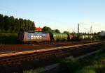 SBB Cargo Re 421 397-1 mit Kesselwagen im Abendlicht, leider aus der falschen Richtung (Berlin Bornholmer Str, 12.05.2009).