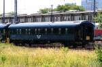 S-SJ 50 74 70-73 661-6 ist ein Schlafwagen (Sovaggn) in der neuen schwarzen Farbgebung (Berlin Lichtenberg, 13.06.2009)