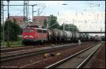 DB Schenker 140 217-1 kommt einem Kesselwagenzug (Berlin Schönefeld, 18.06.2009)