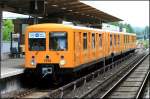 1916 (Typ E III 5, ex 105 116, ex S-Bahn ET 165 611) auf Sonderfahrt  20 Jahre U-Bahn nach Hönow  (Berlin Biesdorf-Süd, 05.07.2009)