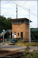  Bk  steht direkt am Bahnübergang und S-Bahnhof (Hohen Neuendorf-Borgsdorf, 15.07.2009)