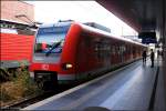 DB 423 011-6 der S-Bahn Stuttgart ( Region Stuttgart ) im S-Bahn-Ersatzverkehr nach Sdkreuz (Berlin Gesundbrunnen, 20.07.2009)