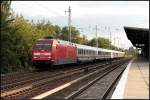 DB Fernverkehr 101 129-5 mit einem unbekannten IC (Kontrollziffer kliener geschrieben, gesichtet Berlin Karow 11.09.2009)