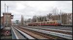 DB 481 021-4 der S-Bahn Berlin GmbH als S8 fhrt in den Endbahnhof ein (Berlin Greifswalder Str., 07.03.2010)