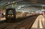 DSB 5284 sammelte am Berliner Hauptbahnhof seine Marathonlufer ein um dann als DZ 2771 nach Padborg zu fahren (gesehen Berlin Hauptbahnhof 26.09.2010)