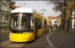 Zu Testzwecken ist Tw 4001 der BVG bei der Strausberger Eisenbahn. Wenn die Tests erfolgreich verlaufen, will man 2014 zwei Fahrzeuge der Flexity-Serie ber die BVG kaufen (Typ Flexity GT6-08, gesehen Strausberg Stadt, Haltestelle Lustgarten, 29.10.2010)