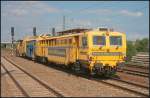 9123 009-8 ist eine Stopfmaschine des Typs Unimat 09-32 4/S Dynamic von PLasser & Theurer und bei PORR-ALPINE Austriarail im Einsatz (NVR-Nummer 99 81 9123 009-8, gesehen Berlin Schönefeld