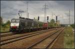 ITL ES 64 F4-289 mit einem fast leeren Containerzug am 29.08.2011 in Berlin Schnefeld Flughafen