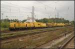 DB Bahnbau 293 007-1 und 293 010-5 mit einem Bauzug am 09.09.2011 in Magdeburg Hbf.