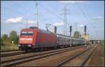 DB Fernverkehr 101 062-8 mit ÖBB-Wagen (gesehen 11.09.2011 Berlin Schönefeld Flughafen)