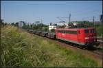 DB Schenker 151 149-2 mit Stahlbrammen am 18.06.2012 in Berlin Bornholmer Strae