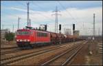 DB Schenker 155 015-1 mit Schttgut am 02.03.2013 in Berlin Schnefeld Flughafen