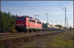 DB Schenker 140 528-1 mit einem Phosphor-Zug am 22.10.2013 in der Berliner Wuhlheide