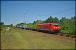 DB Cargo 189 012-8 fuhr mit einem Containerzug am 27.05.2017 durch die Berliner Wuhlheide