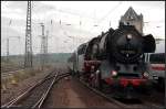 50 3708-0 kommt mit ihrem Sonderzug aus Stassfurt eingefahren (Eisenbahnfest des TEV zum Weimarer Zwiebelmarkt, Weimar 10.10.2009)