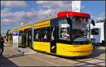 Bei der Pesa Jazz Duo handelt es sich um eine 5-teilige Niderflurstraßenbahn für Wahrschau.