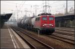 DB Schenker 139 246-3 mit Kesselwagenzug wartet auf den neuen Tf, gesehen Berlin Schönefeld-Flughafen 01.11.2010    Update: ++ 27.08.2015 Fa.