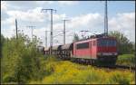 DB Schenker 155 217-3 mit Facs-Wagen am 20.08.2011 in der Berliner Wuhlheide    Update: 06/2012 in Rostock-Seehafen zA; 08/2013 nach Mukran überführt; 2015 in Rostock-Seehafen z; 26.08.2015