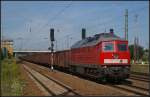 DB Schenker 232 524-9 mit Eas-Wagen am 23.07.2012 in Berlin Schnefeld Flughafen.