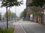 Und nun? Der Radweg ist benutzungspflichtig und m�ndet in ein kurzes St�ck Fu�weg.